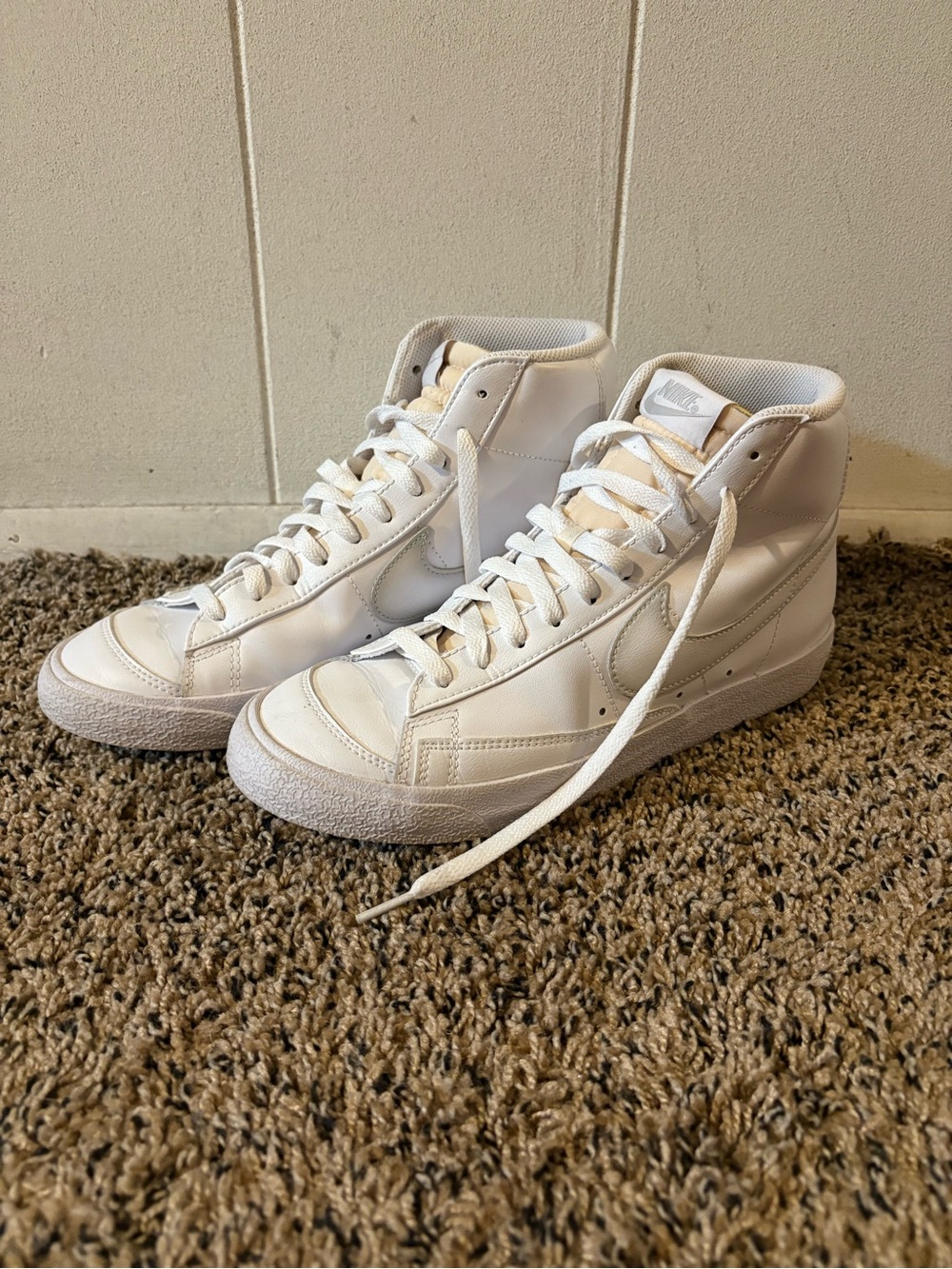Nike White High-Top Blazer Sneakers •Size 9 Women’s